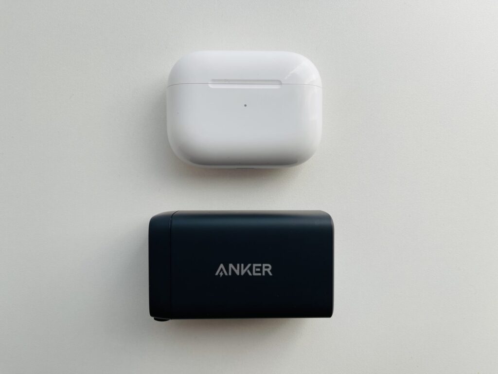 Anker PowerPort Ⅲ 3-Port 65W PodとAirPods Pro