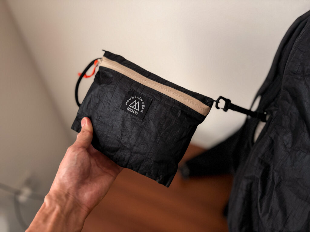NOMANZ_GEAR DIRACとリッジマウンテンギアのトラベルポーチプラス